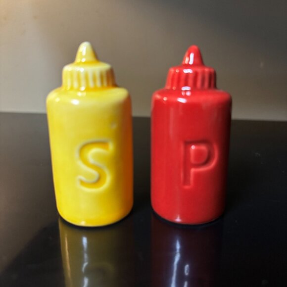 NEW Ceramic Ketchup/Mustard S&P Shakers - Picture 2 of 5